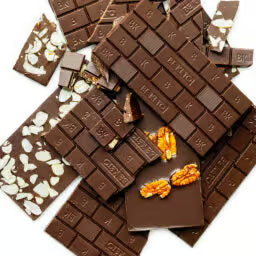 Chocolate Keto Vegano con Aceite MCT y Avellana Caramelizada – 80 g. Be keto