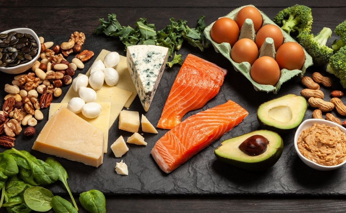 DIETA CETOGÉNICA: UNA GUÍA COMPLETA DE ALIMENTOS