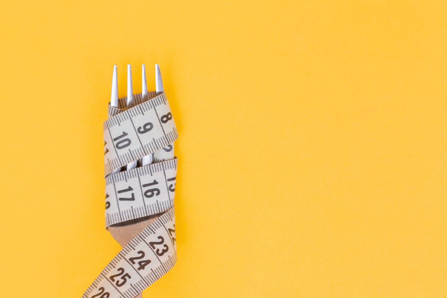 ¿COMO SE CALCULA TU TASA DE METABOLISMO BASAL Y CUANTAS CALORÍAS DEBES CONSUMIR DIARIAMENTE?