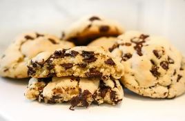 Receta fácil de galletas keto con chispas de chocolate