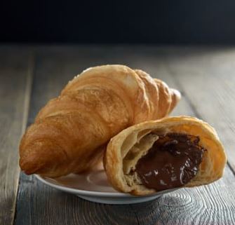 Croissant keto relleno de chocolate